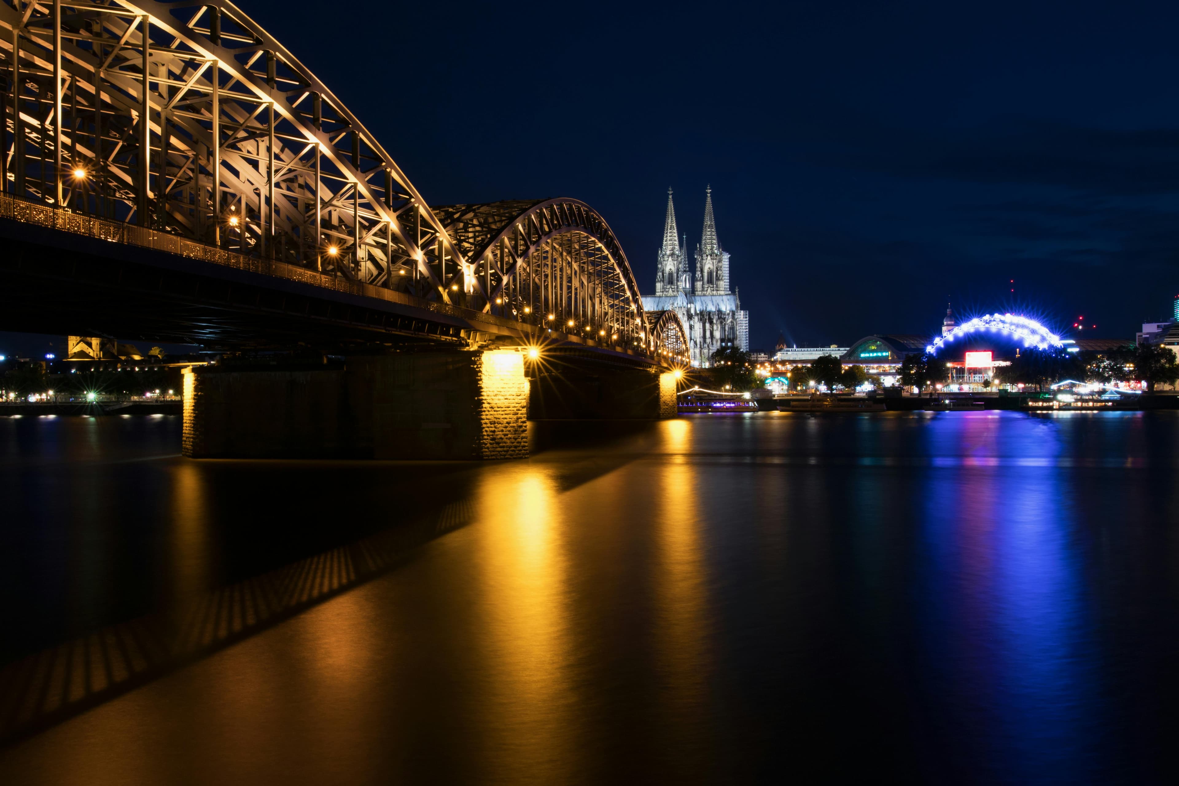 Cheap flights from London to Cologne